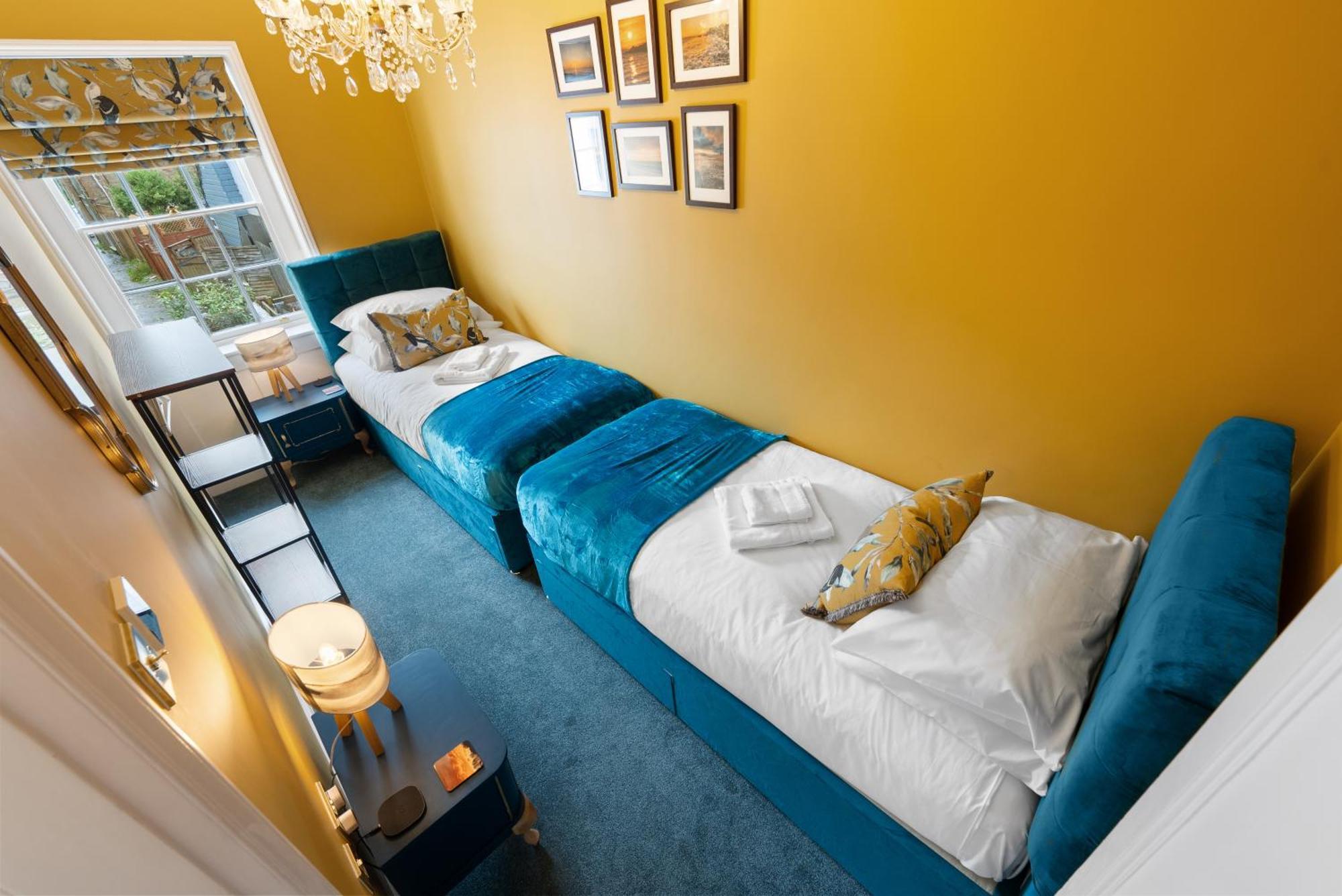 Luxury Georgian Home, Hot Tub, Sea View, Private Garden, Sleeps 6 Bognor Regis Exterior foto